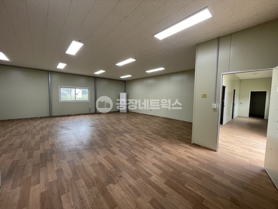 충북 옥천군 동이면 세산리 주1동 충북 옥천 다용도 활용가능한 창고 초급 매매건(대로변 접근성 좋은 창고 매물 ) 매매 매물번호 10702 사진 2