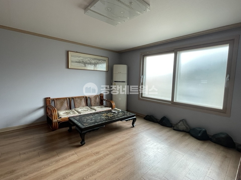 충북 옥천군 동이면 세산리 주1동 충북 옥천 다용도 활용가능한 창고 초급 매매건(대로변 접근성 좋은 창고 매물 ) 매매 매물번호 10702 사진 5