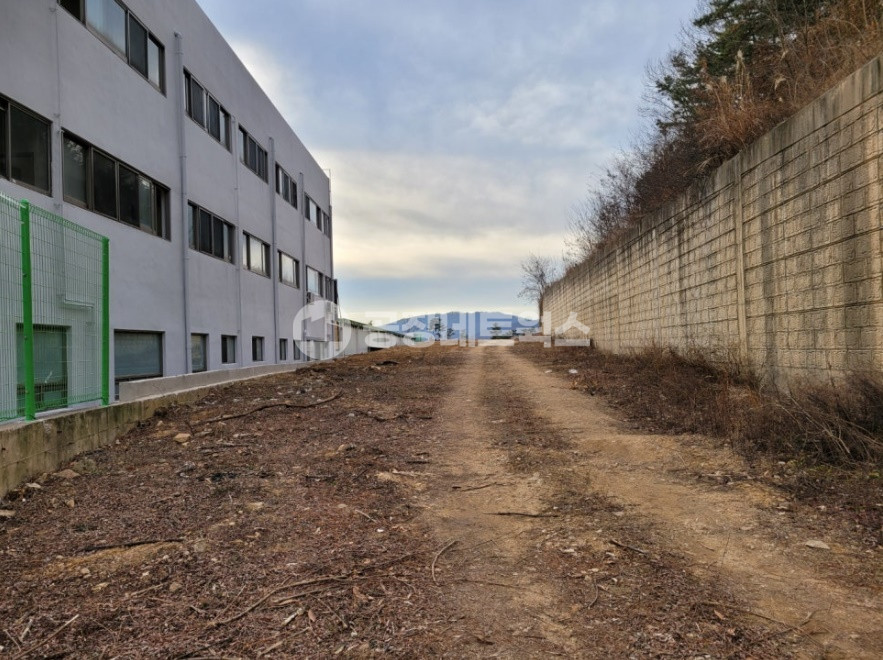 경북 구미시 해평면 낙산리 중남부권 대구 통합신공항 기대 호재 구미 2차선도로접함 물류창고 공장가능 교통편리 건축가능 부지매매 합니다. 매매 매물번호 10465 사진 2